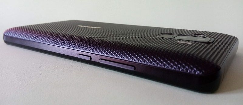Bluboo S3 left the side image