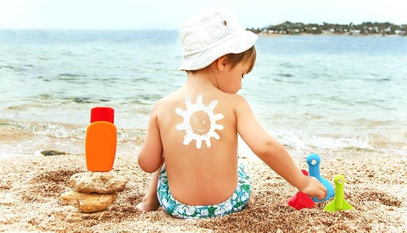 Allergy To The Sun In A Child: Symptoms And Treatment