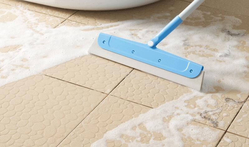 how to clean a bathroom floor