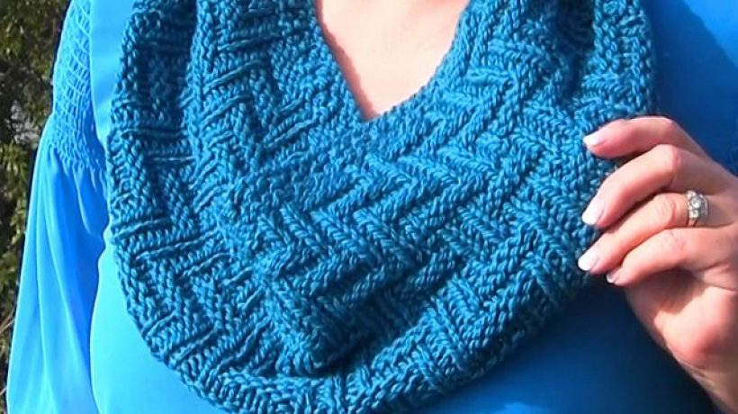 Zigzag Knit Scarf Pattern: How To Knit A Great Scarf Quickly And Easily