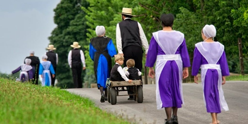What are the Amish rules for dating?