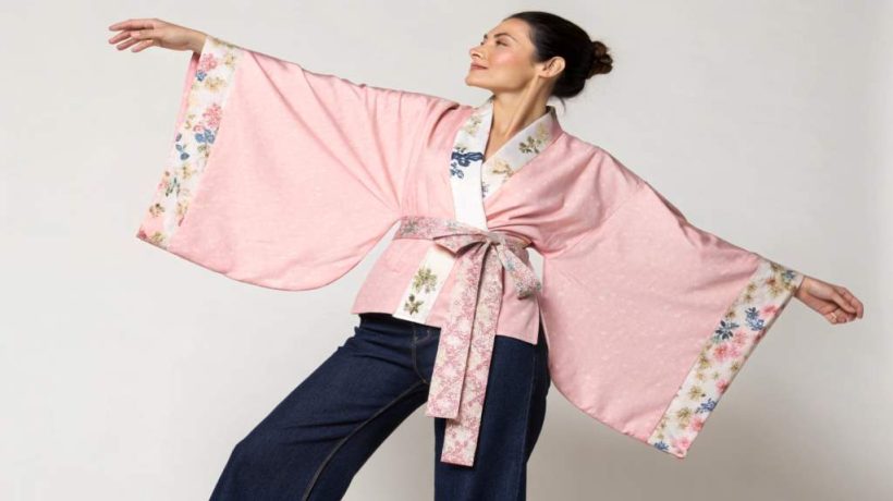 How to Wear a Kimono with Jeans: A Chic and Effortless Guide