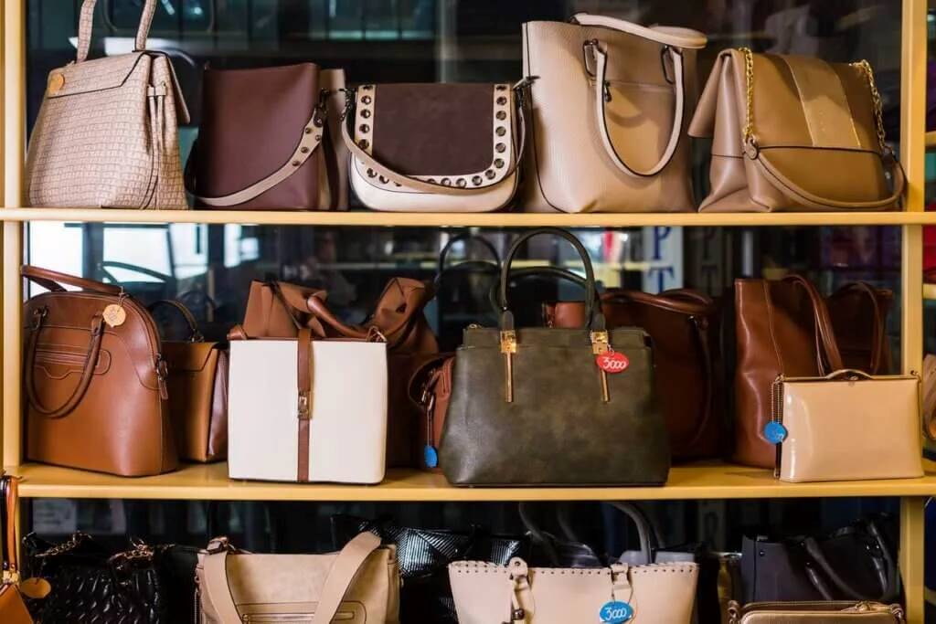 How to Choose the Perfect Luxury Bag for Jacksonville’s Lifestyle